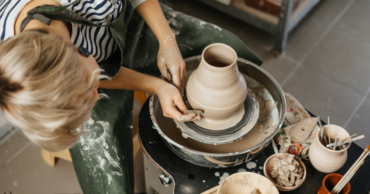 Earthenware vs. Stoneware: Choosing the Right Clay for Your First Project